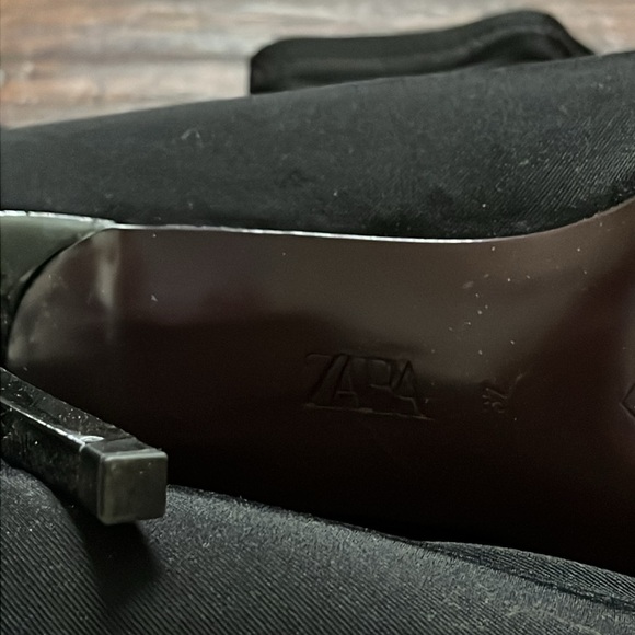 NWOT zara fitted high heels - Picture 4 of 4